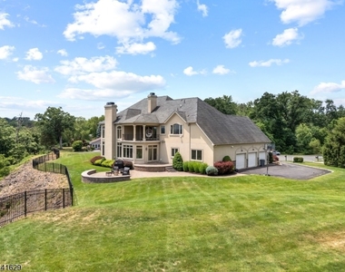 15 Adams Way - Photo Thumbnail 39