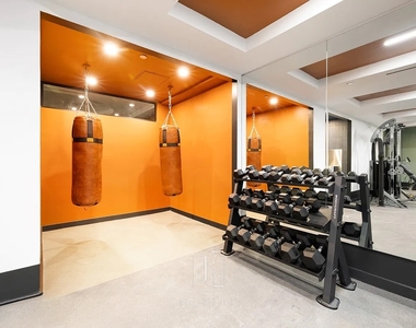 527 Grand Avenue - Photo Thumbnail 12