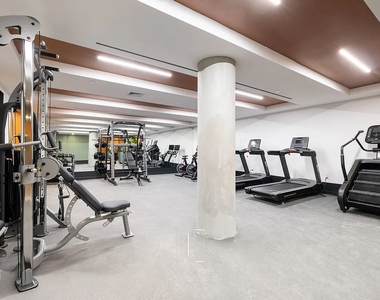 527 Grand Avenue - Photo Thumbnail 10