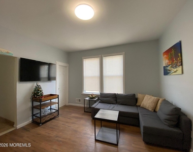95 Cooper Avenue - Photo Thumbnail 12