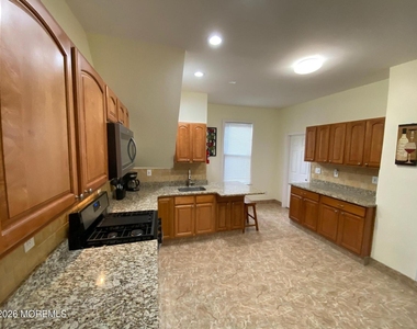 95 Cooper Avenue - Photo Thumbnail 4