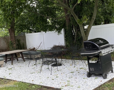 95 Cooper Avenue - Photo Thumbnail 21