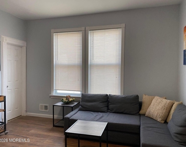 95 Cooper Avenue - Photo Thumbnail 11