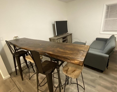 95 Cooper Avenue - Photo Thumbnail 4