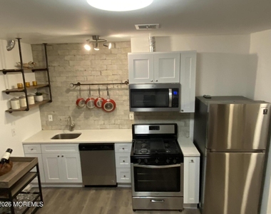 95 Cooper Avenue - Photo Thumbnail 2