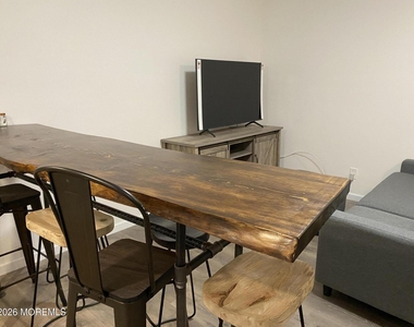 95 Cooper Avenue - Photo Thumbnail 5