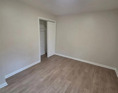 3 Freewood Street - Photo Thumbnail 4