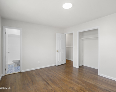 546 George Road - Photo Thumbnail 7