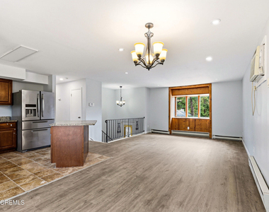 3 Cherokee Drive - Photo Thumbnail 2