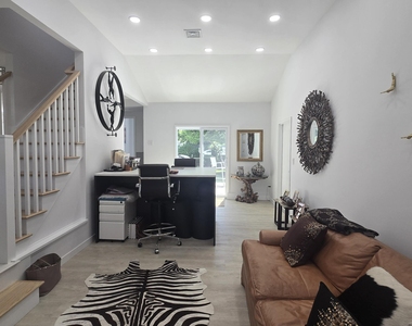 1314 Sunset Avenue - Photo Thumbnail 11