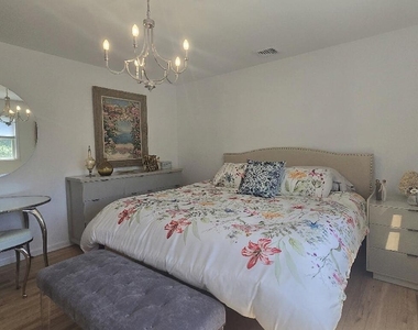 1314 Sunset Avenue - Photo Thumbnail 14
