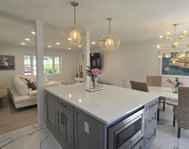 1314 Sunset Avenue - Photo Thumbnail 5