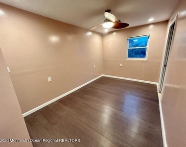 403 Cedar Avenue - Photo Thumbnail 16