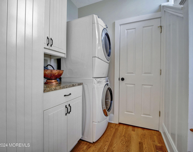 106 10th Avenue - Photo Thumbnail 16