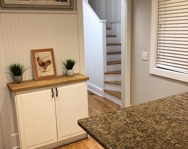 106 10th Avenue - Photo Thumbnail 5