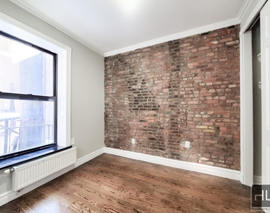 East 13th Street - Photo Thumbnail 4