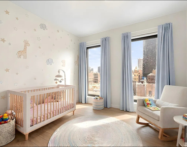 West 28th Street - Photo Thumbnail 4