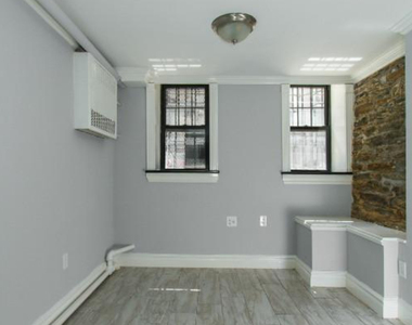 West 53 Street - Photo Thumbnail 1