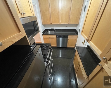 West 79 Street - Photo Thumbnail 1