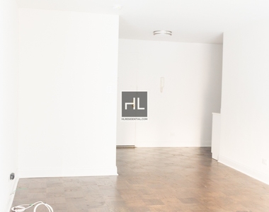 E 16 St - Photo Thumbnail 1
