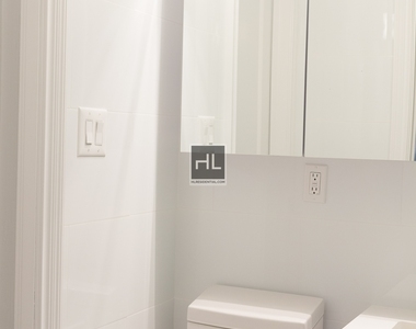 E 16 St - Photo Thumbnail 3