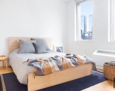 West 54th Street - Photo Thumbnail 1