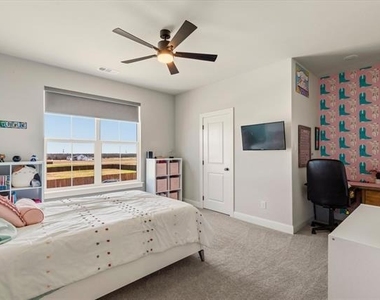 711 Lexington Lane - Photo Thumbnail 29