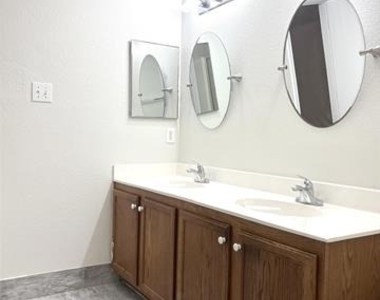 2521 Brinlee Branch Lane - Photo Thumbnail 7