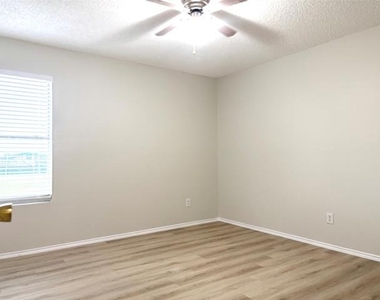 2521 Brinlee Branch Lane - Photo Thumbnail 10