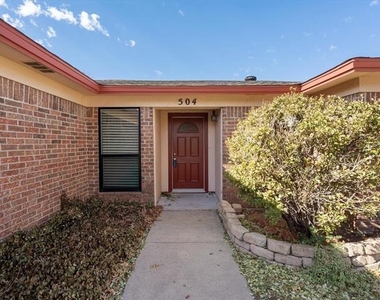 504 Hilldale Street - Photo Thumbnail 18