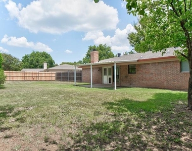 504 Hilldale Street - Photo Thumbnail 15