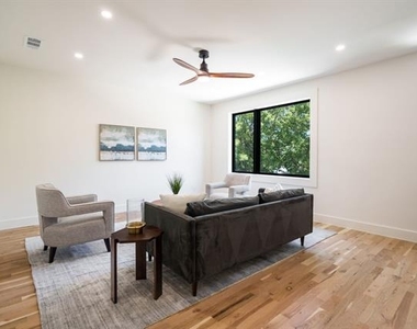 5836 Kenwood Avenue - Photo Thumbnail 13