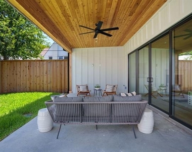 5836 Kenwood Avenue - Photo Thumbnail 34