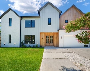 5836 Kenwood Avenue - Photo Thumbnail 1