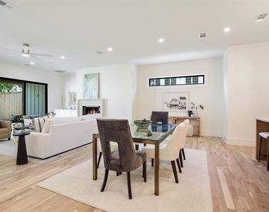 5836 Kenwood Avenue - Photo Thumbnail 6