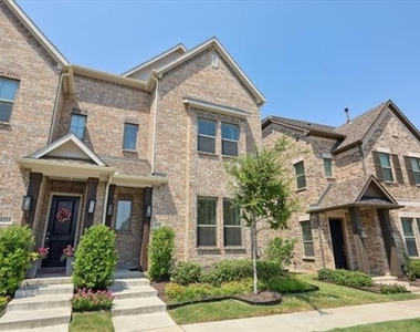 4261 Shavano Drive - Photo Thumbnail 1