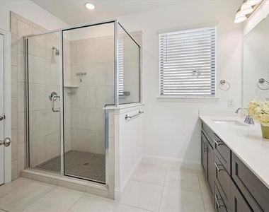 4261 Shavano Drive - Photo Thumbnail 18