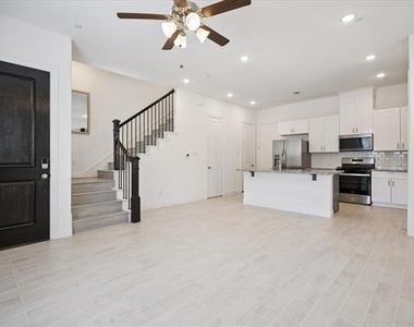 4261 Shavano Drive - Photo Thumbnail 4