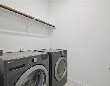 4261 Shavano Drive - Photo Thumbnail 14