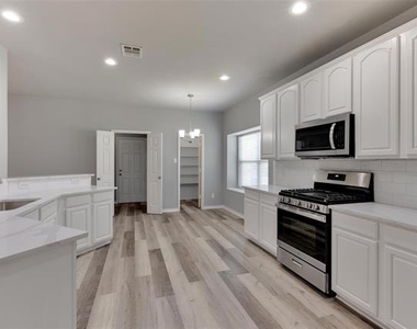 1629 Warm Springs Drive - Photo Thumbnail 10