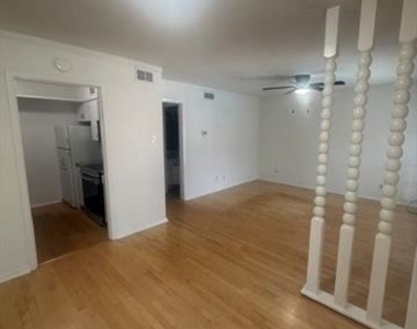 12888 Montfort Drive - Photo Thumbnail 5