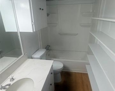 12888 Montfort Drive - Photo Thumbnail 8