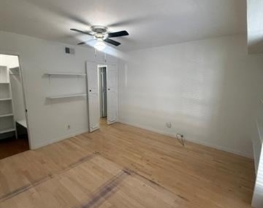12888 Montfort Drive - Photo Thumbnail 12
