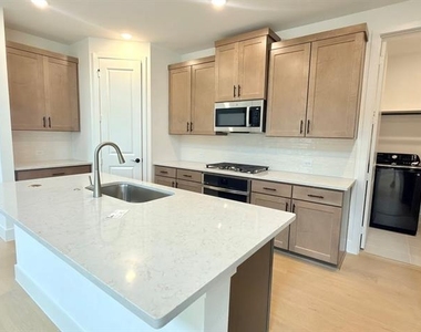 7324 Confetti Lane - Photo Thumbnail 3