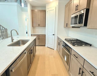 7324 Confetti Lane - Photo Thumbnail 4