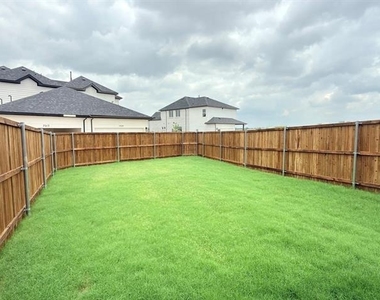 7324 Confetti Lane - Photo Thumbnail 12
