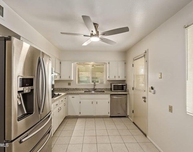 10034 W Concord Avenue - Photo Thumbnail 13