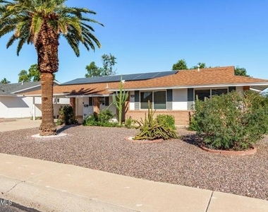 10034 W Concord Avenue - Photo Thumbnail 5