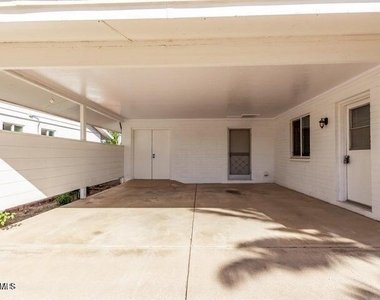 10034 W Concord Avenue - Photo Thumbnail 6