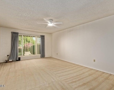 10034 W Concord Avenue - Photo Thumbnail 7